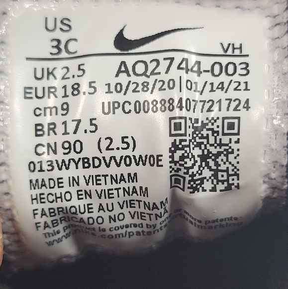 Nike Air Max Motion 2 Black and Blue Sneakers Size 3C - Picture 8 of 8